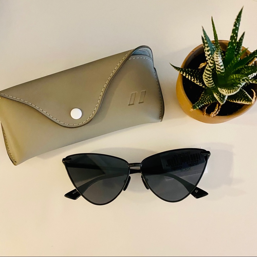 Le Specs Luxe Nero Cat Eye Glasses